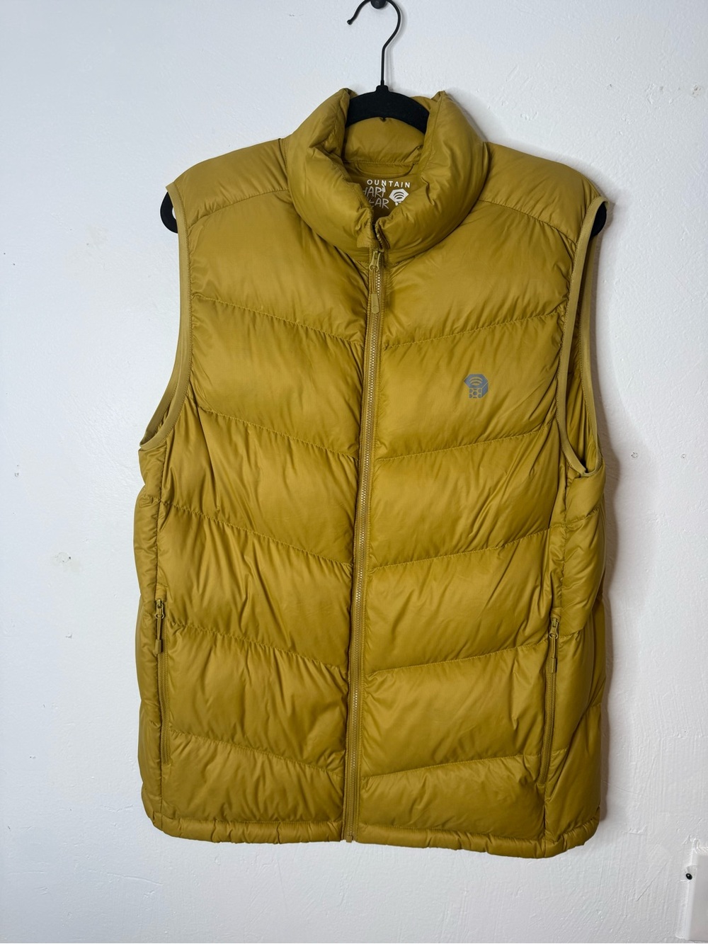 Mountain Hardwear Men’s Large Mustard Yellow Down Puffer Vest